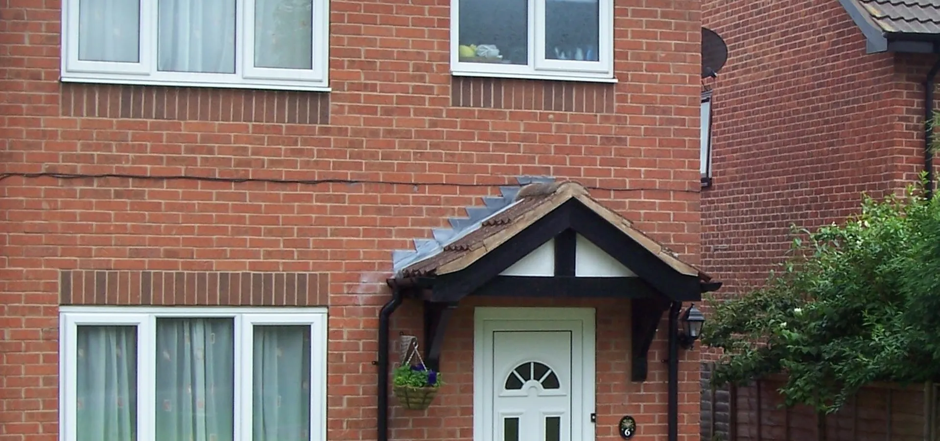 Lean-To Golders Green